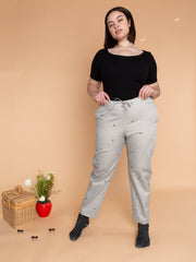 Natali Koromoto x Ho Hos Hole in The Wall brand "Ants on Your Pants" custom print design in Pearl Grey dye colorway 🦪🐜 Unisex regular fit lounge pull-on pant with elastic waist. USA-milled 100% organic cotton, dyed and printed with non-toxic, low-impact dyes and inks. Machine wash OK. Sizes 2XS-3XL. Made in NYC.
