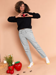 Natali Koromoto x Ho Hos Hole in The Wall brand "Ants on Your Pants" custom print design in Pearl Grey dye colorway 🦪🐜 Unisex regular fit lounge pull-on pant with elastic waist. USA-milled 100% organic cotton, dyed and printed with non-toxic, low-impact dyes and inks. Machine wash OK. Sizes 2XS-3XL. Made in NYC.