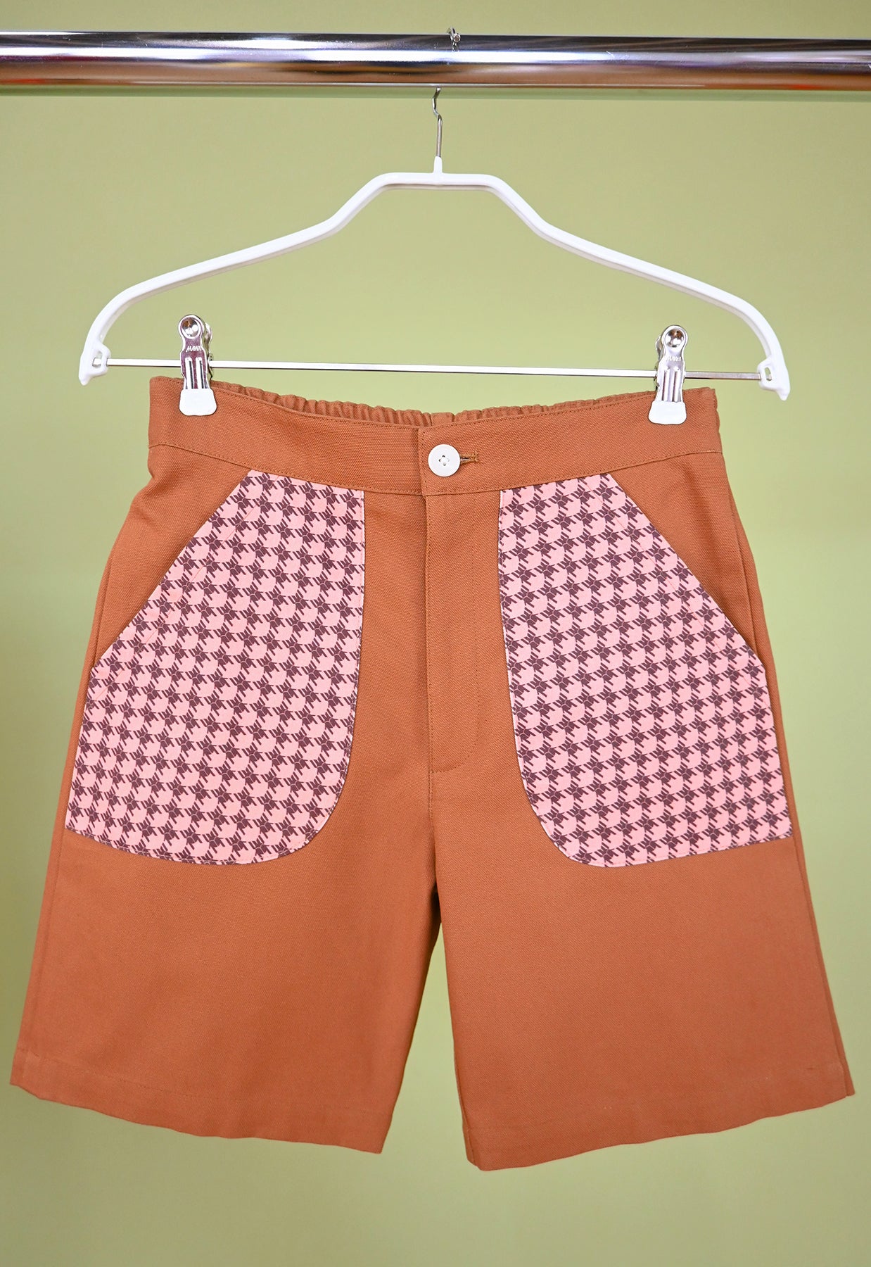 Short "Beetletooth" - Caramel