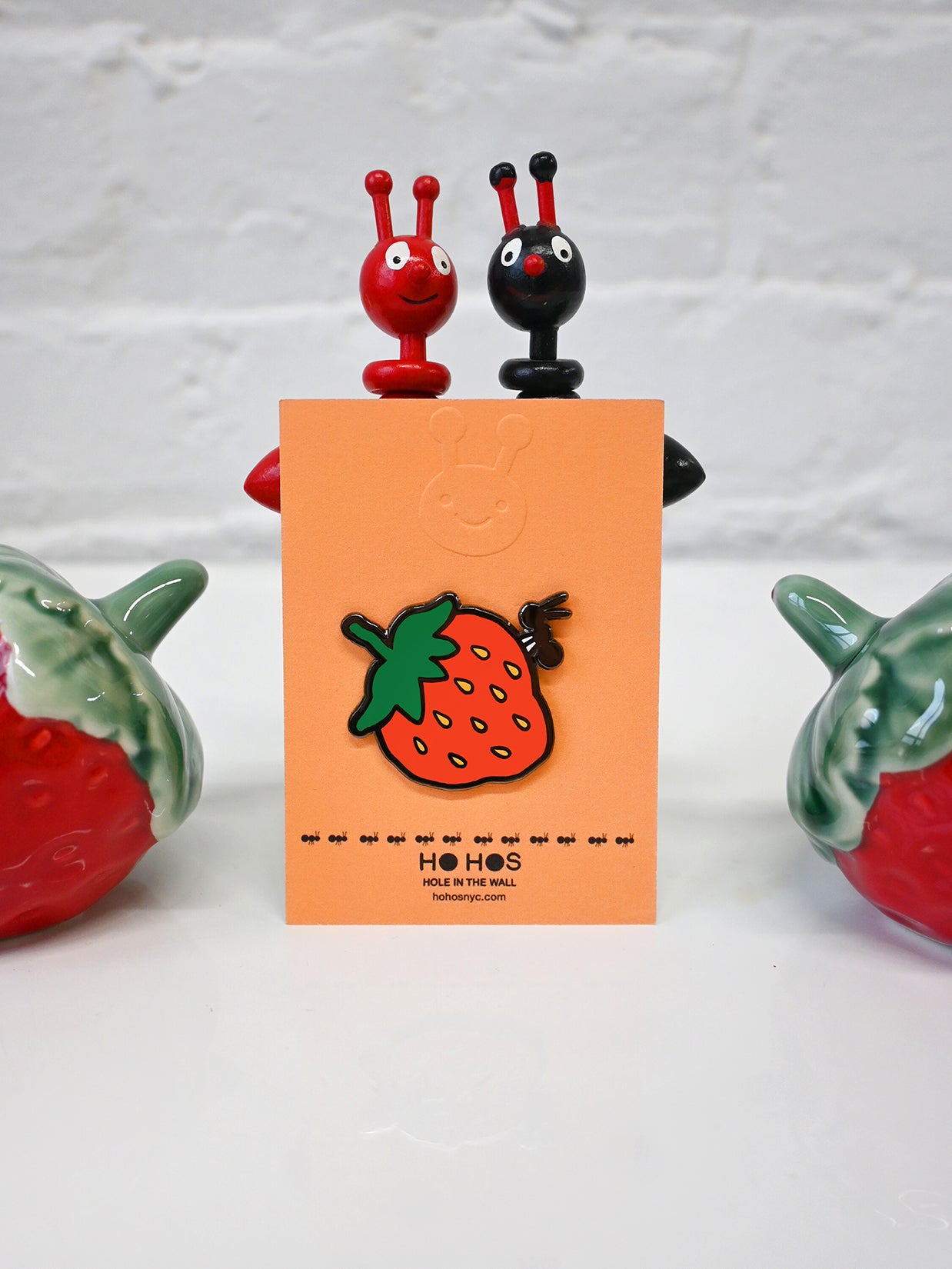 "Strawberry & Ant" Enamel pin