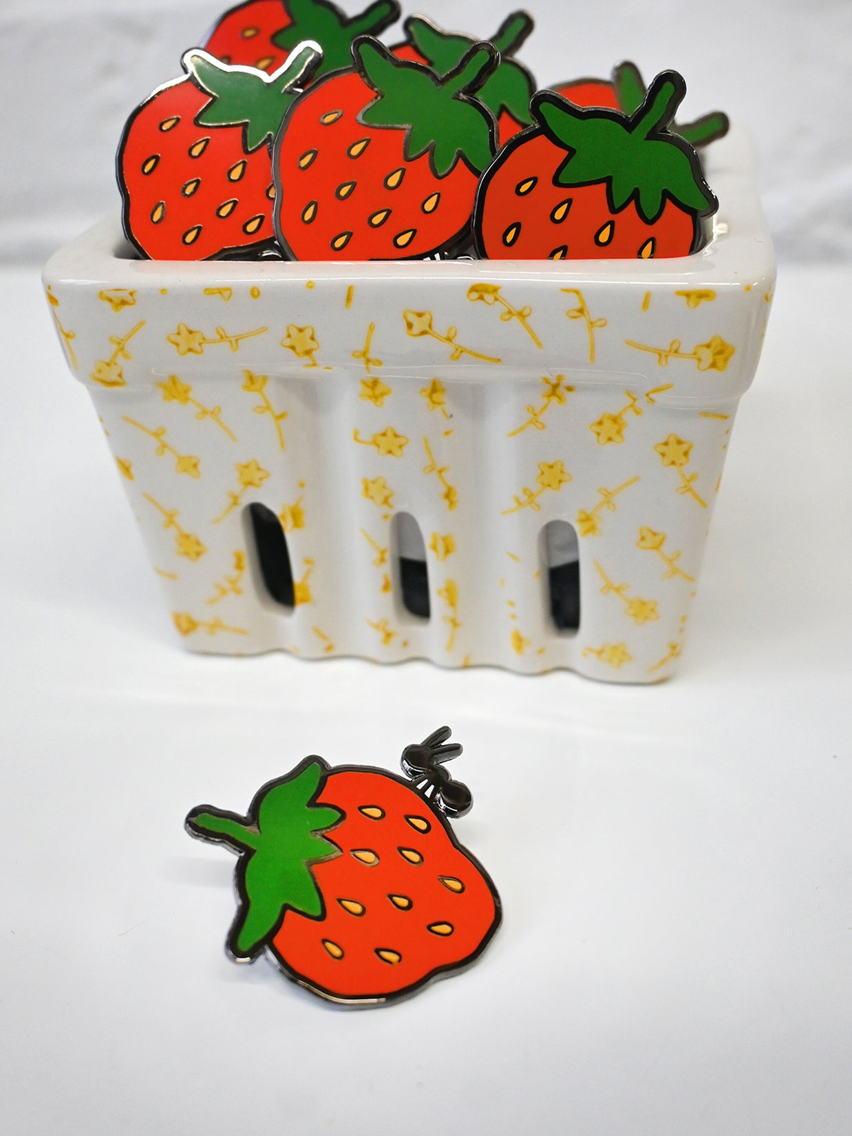 "Strawberry & Ant" Enamel pin
