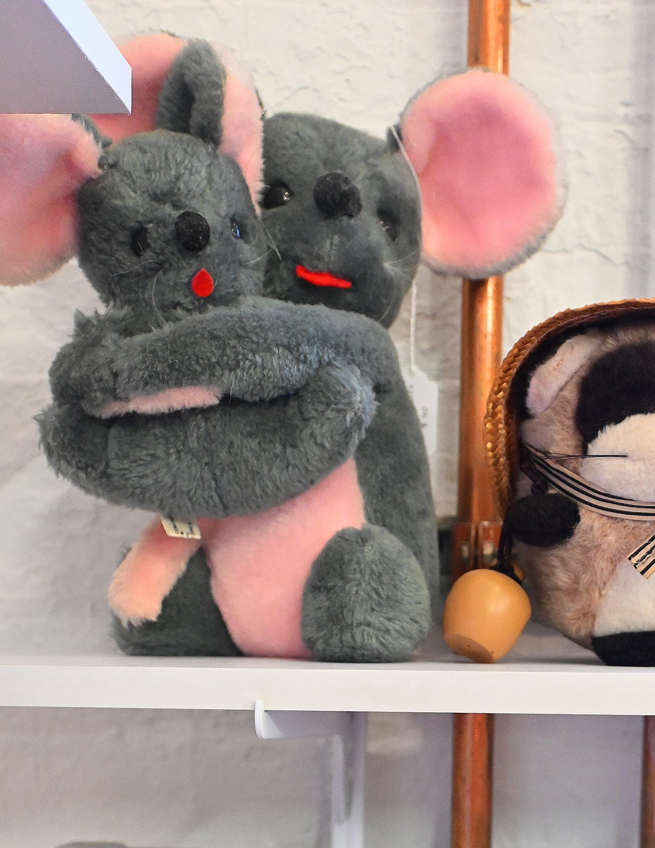 Mouse mom and baby  (Musical toy)