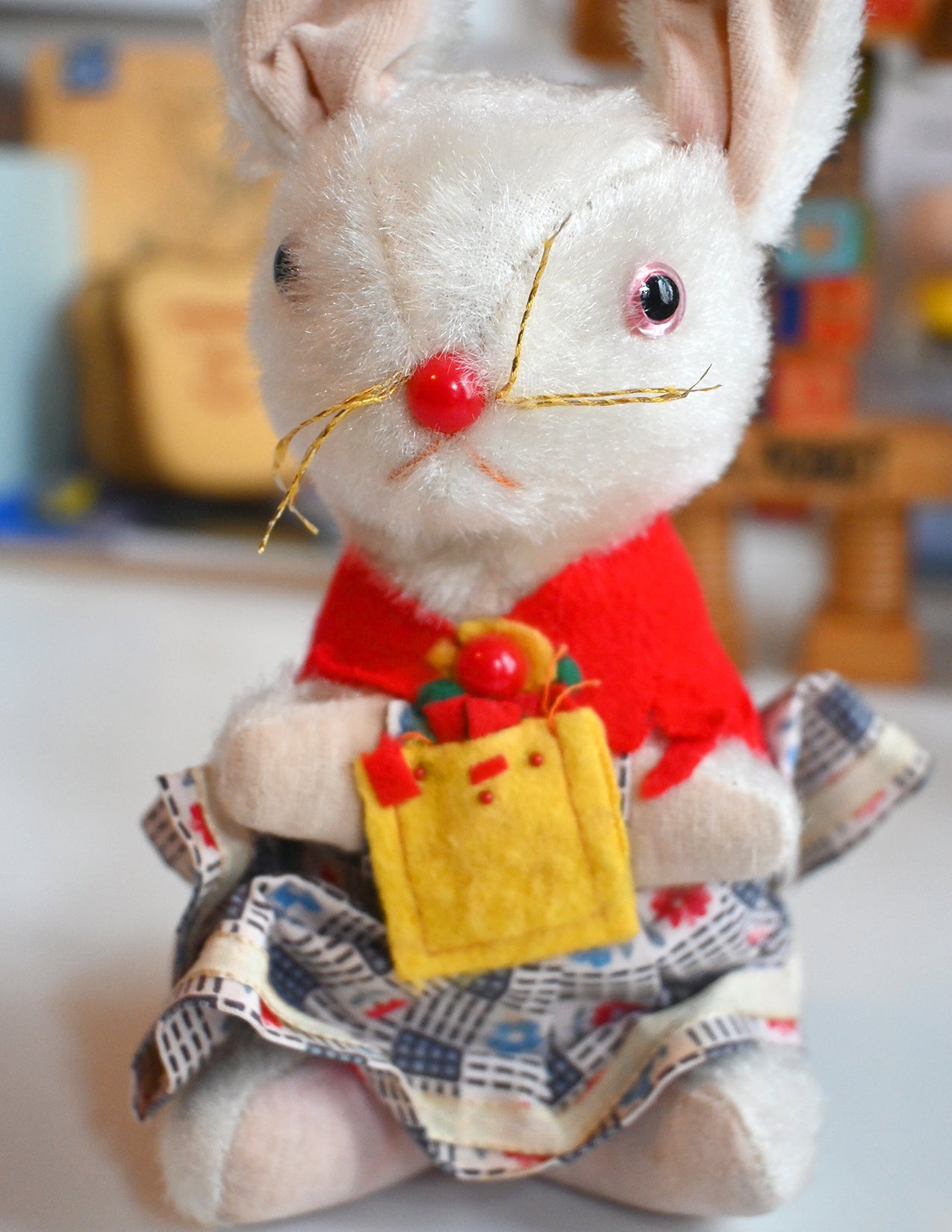 "Shoping Bunny" Vintage Toy