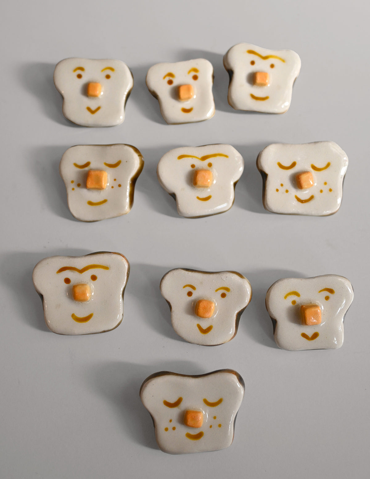 WHITE TOAST Ceramic pin