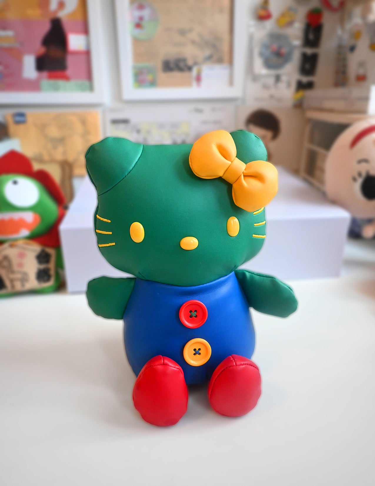 Hello Kitty Leather  (Vintage Toy)