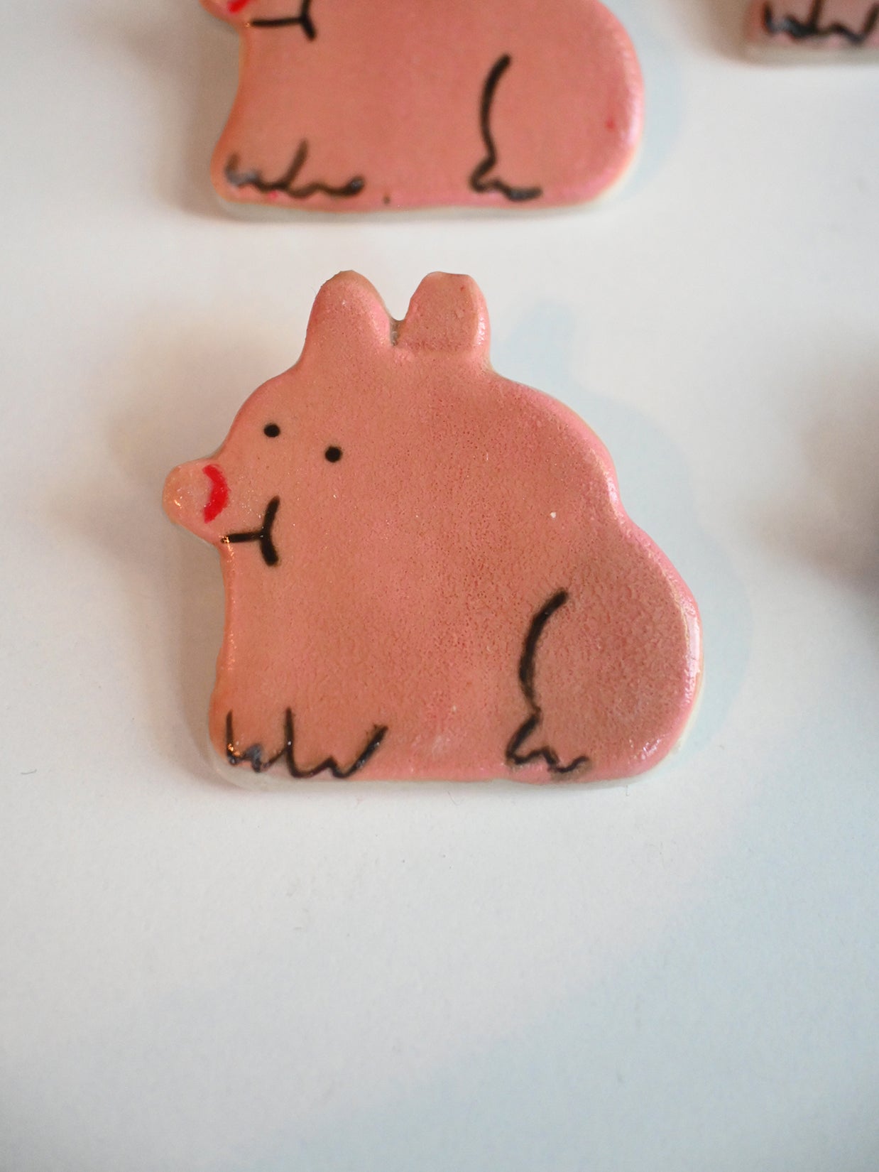 PIG Ceramic pin