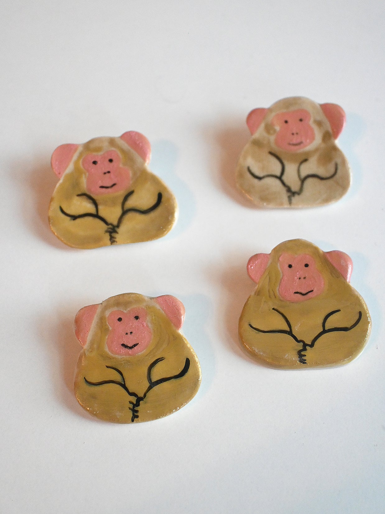 MONKEY Ceramic pin