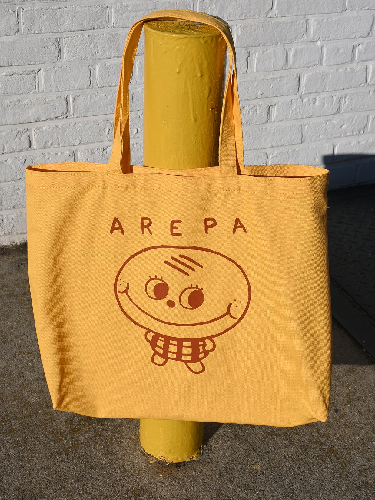 "Arepa" tote bag - Design by Natali Koromoto