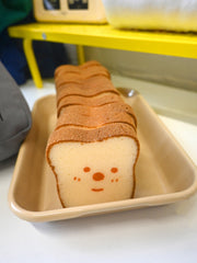 Poundcake/Ponqué sponge design by Natali Koromoto Martinez. Freckles character.