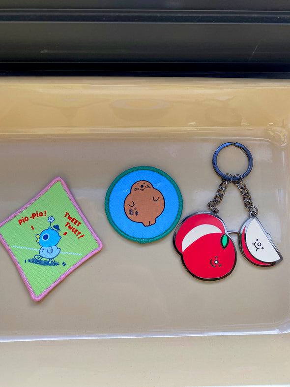 "Apple" enamel keychain
