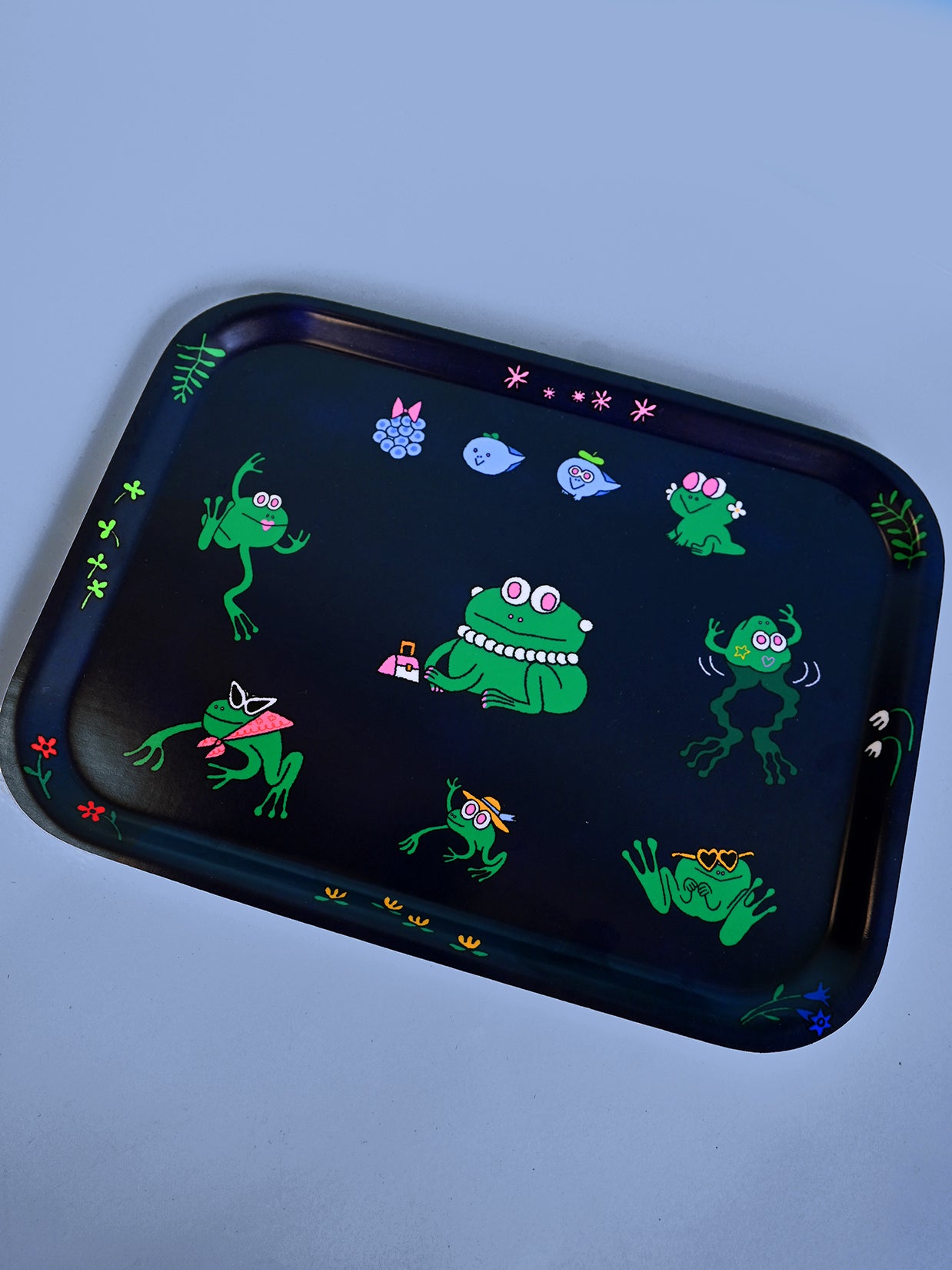 "Fashionably Froggy" tray